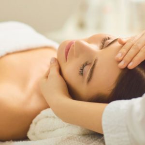 Massage taoïste du visage pour éclat et raffermissement à Dao et Sens, Toulouse